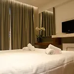 ومنتجع رودون فندق