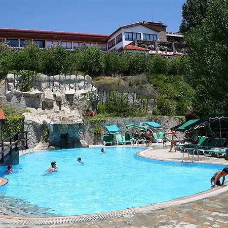 Rodon And Отель