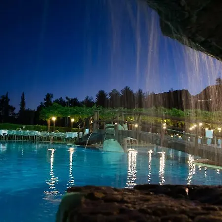 Hotel Rodon And 3*