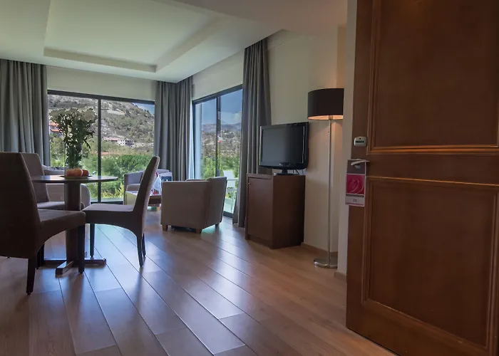 Hotel Rodon And Agros